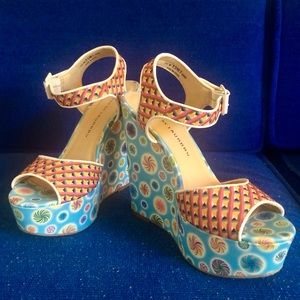 Chinese Laundry platform sandals